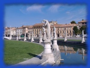 Foto del Prato della Valle a Padova, a poca distanza dalla sede dello Studio Legale Gaibani